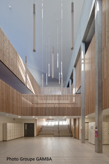 Collège Les Perrières à Annonay.jpg